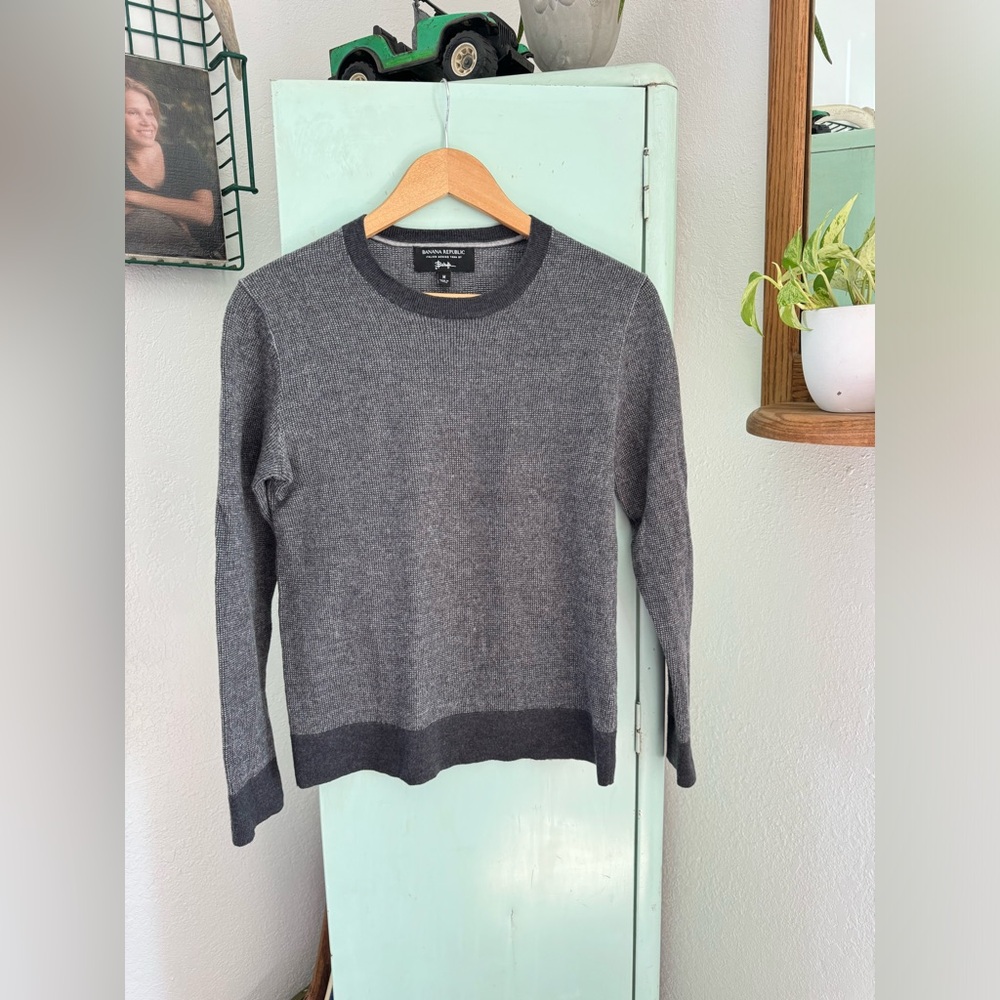 Banana Republic Baruffa Merino Wool Sweater, Size Medium, Charcoal,Gray